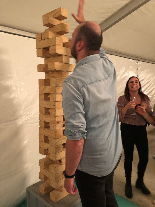 Jenga Mega mit 90 Klötzen